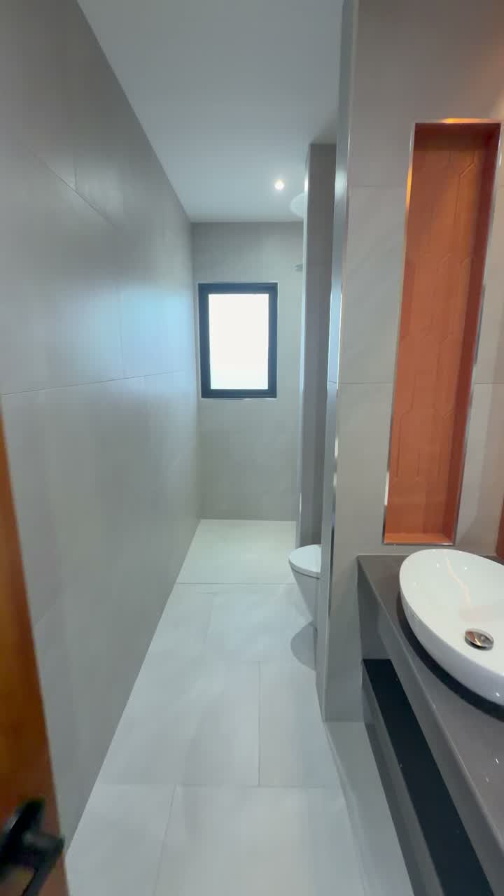Le bain, double vasque — Koh Samui, Thaïlande · teck et pierre