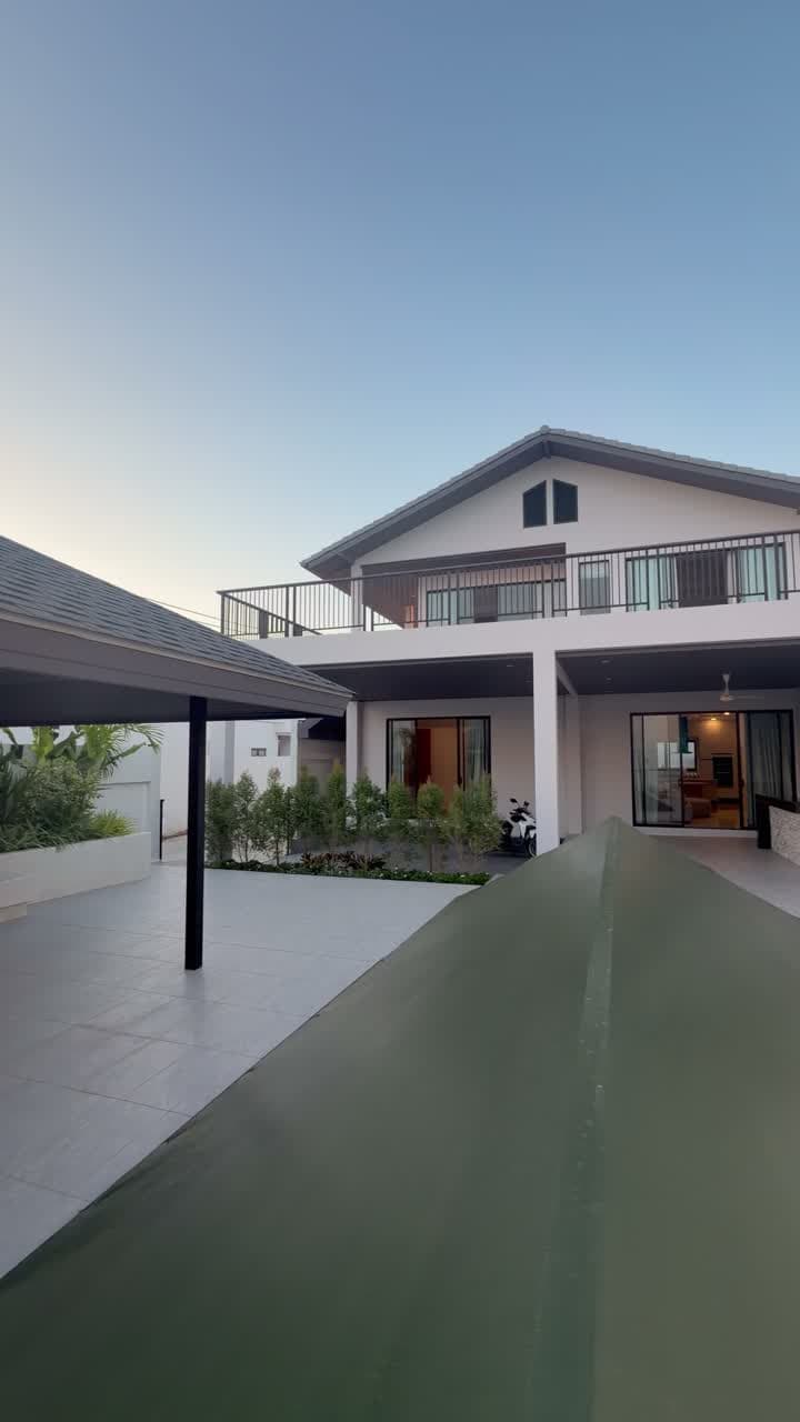Le bassin, depuis le jardin — Koh Samui, Thaïlande · la villa entière