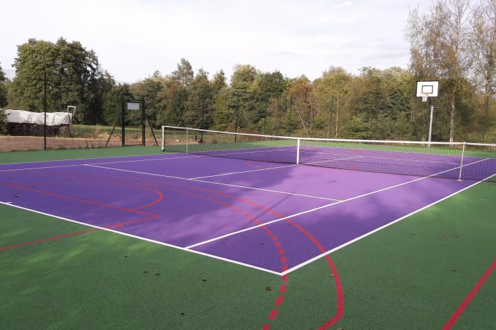 Court extérieur du Domaine La Rosière